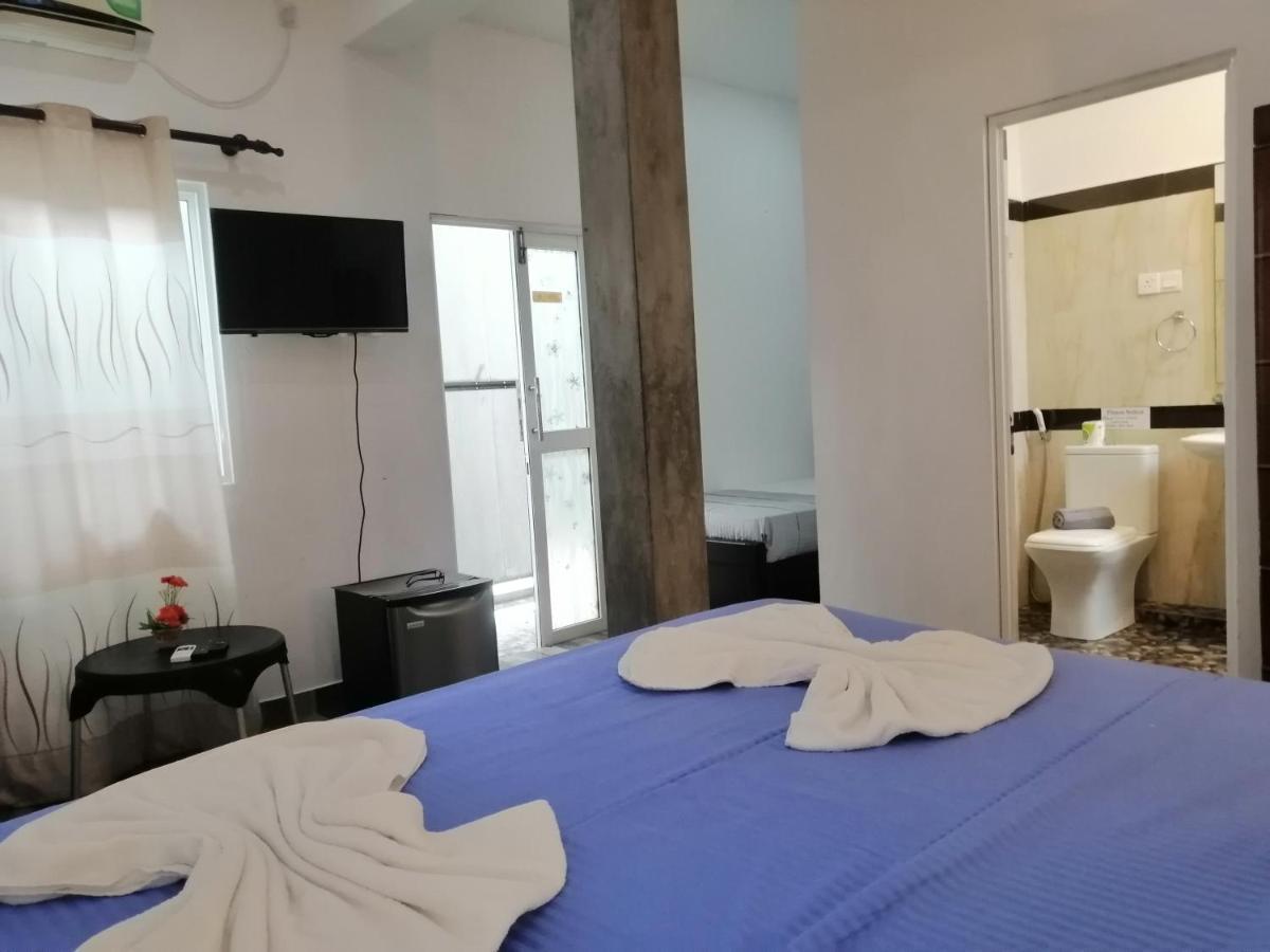 Le Petit Hotel & Restaurant Negombo Eksteriør billede