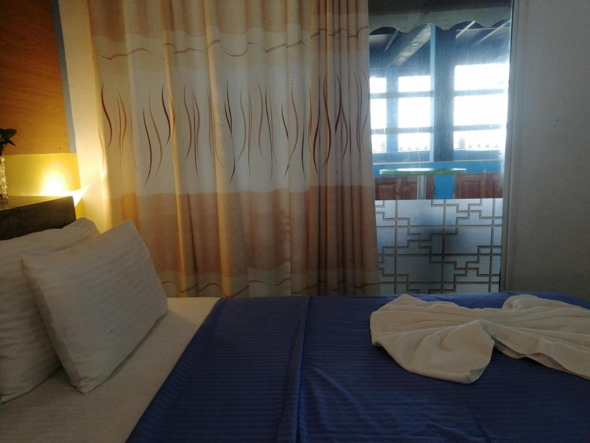 Le Petit Hotel & Restaurant Negombo Eksteriør billede