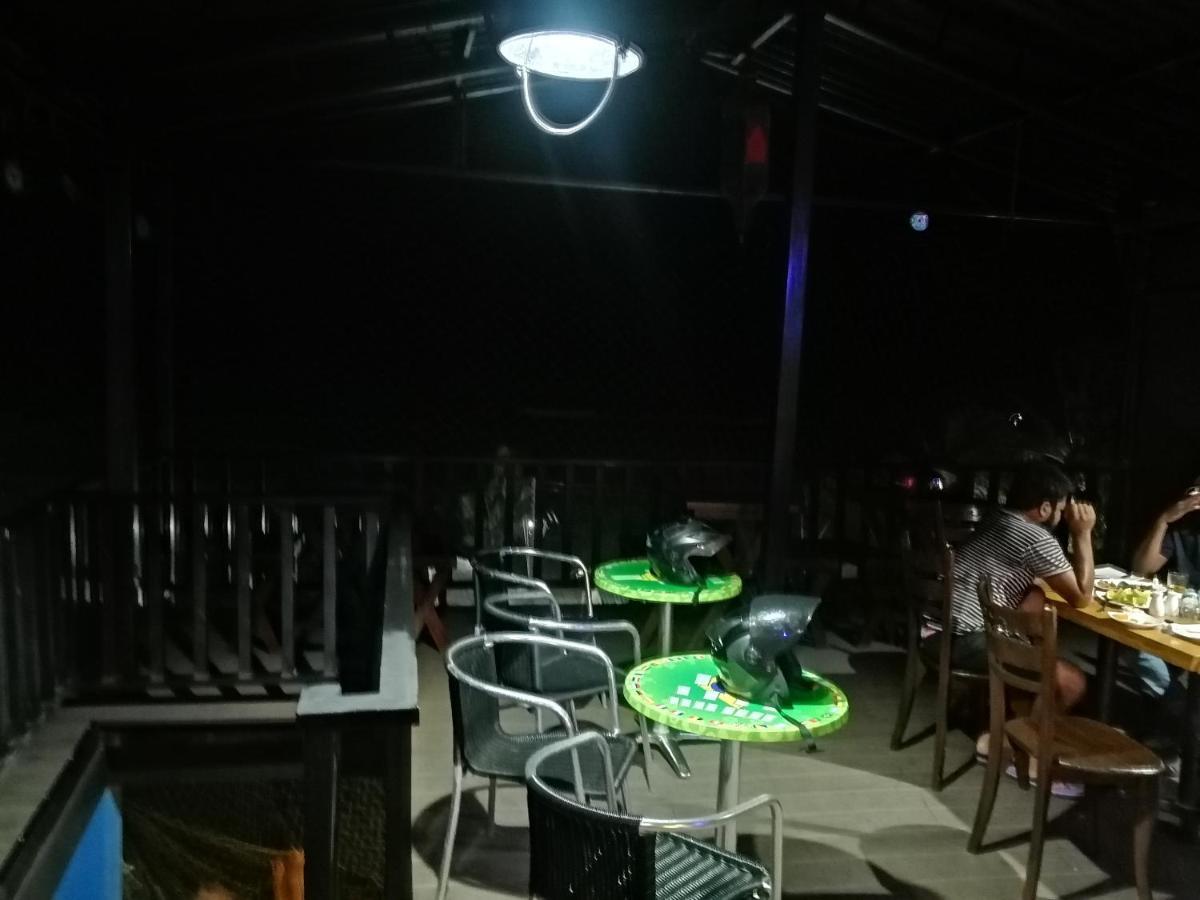 Le Petit Hotel & Restaurant Negombo Eksteriør billede