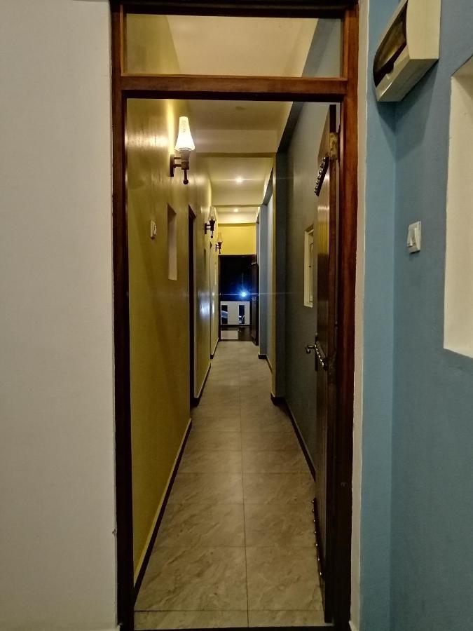 Le Petit Hotel & Restaurant Negombo Eksteriør billede