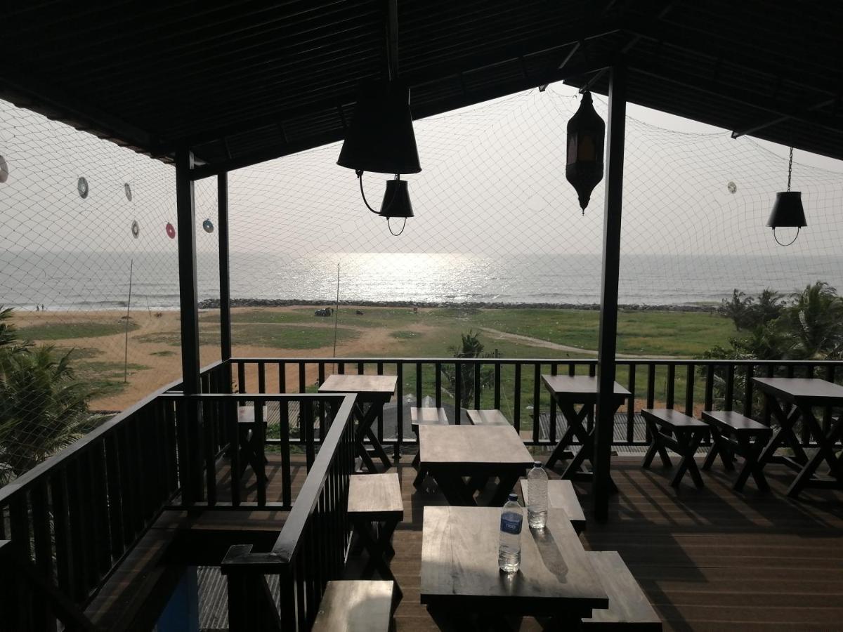 Le Petit Hotel & Restaurant Negombo Eksteriør billede