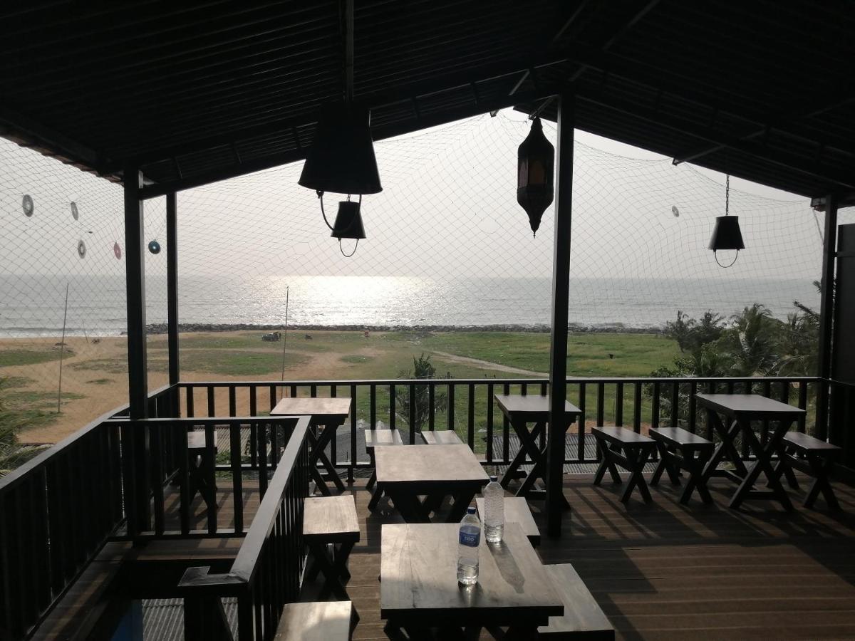Le Petit Hotel & Restaurant Negombo Eksteriør billede