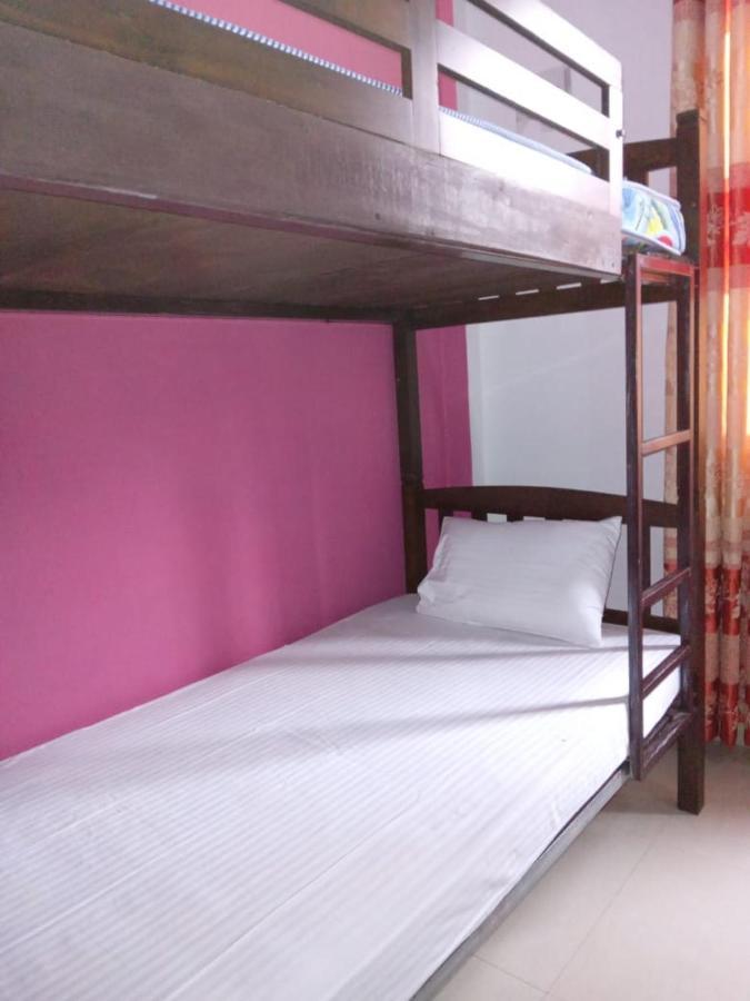 Le Petit Hotel & Restaurant Negombo Eksteriør billede